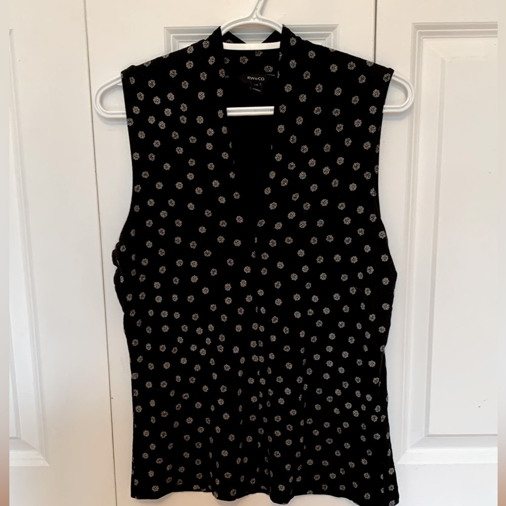 RW&CO black top